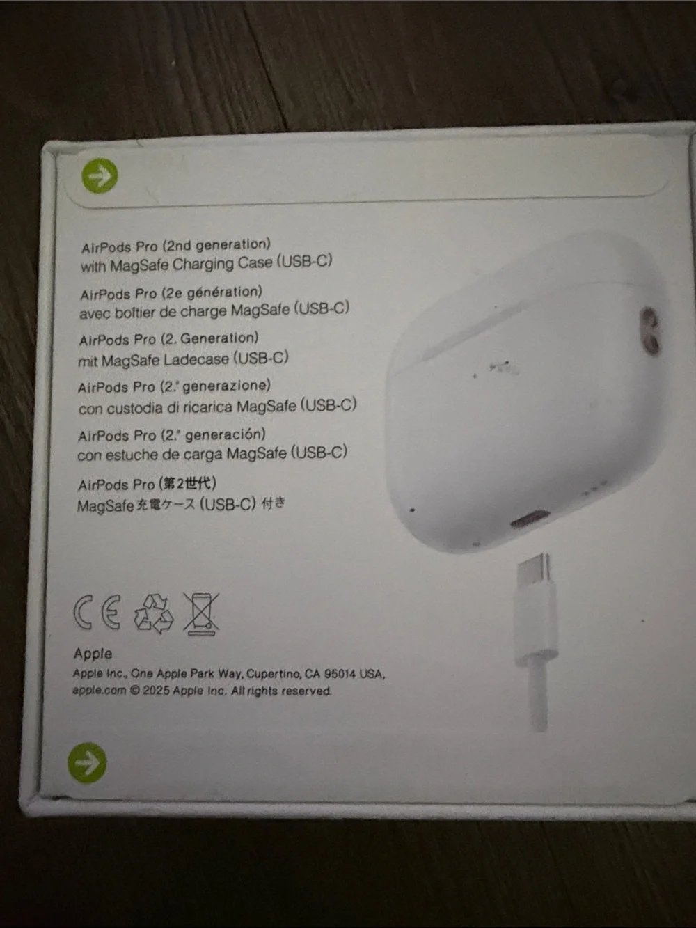 Apple White AirPods Pro (2nd Gen) MagSafe Charging Case